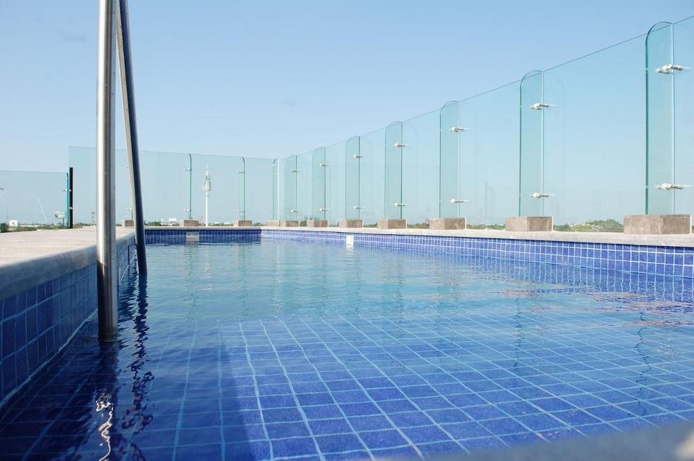 Hilton Garden Inn Mérida Exterior foto